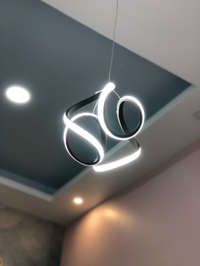 تأتي لمبات LED في مجموعة كبيرة من الأشكال والأحجام والألوان